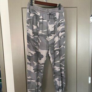 Splendid Gray Camo Joggers